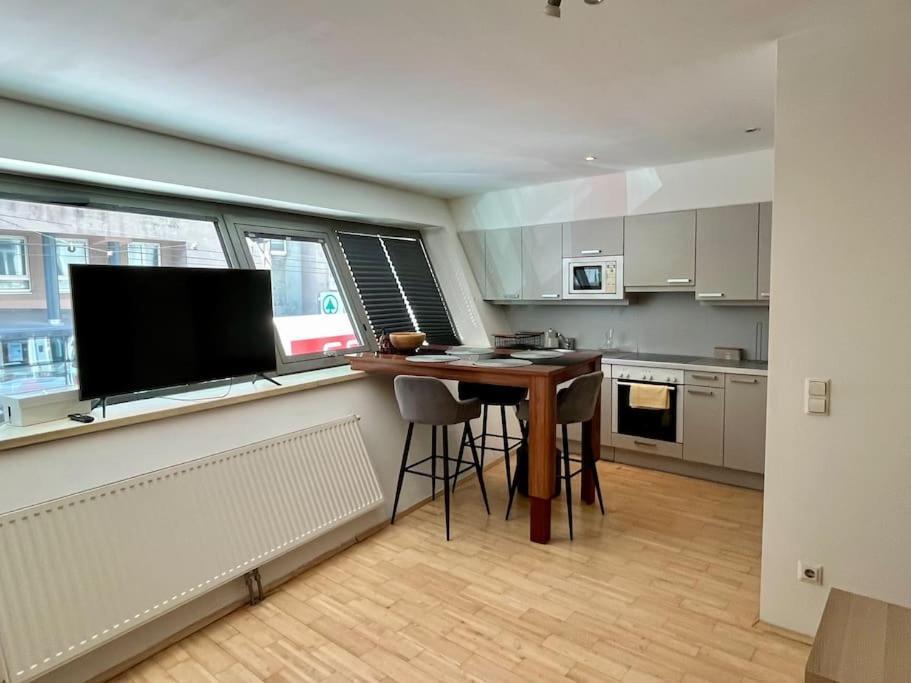 Spacious In The Popular 7th District * Wien
